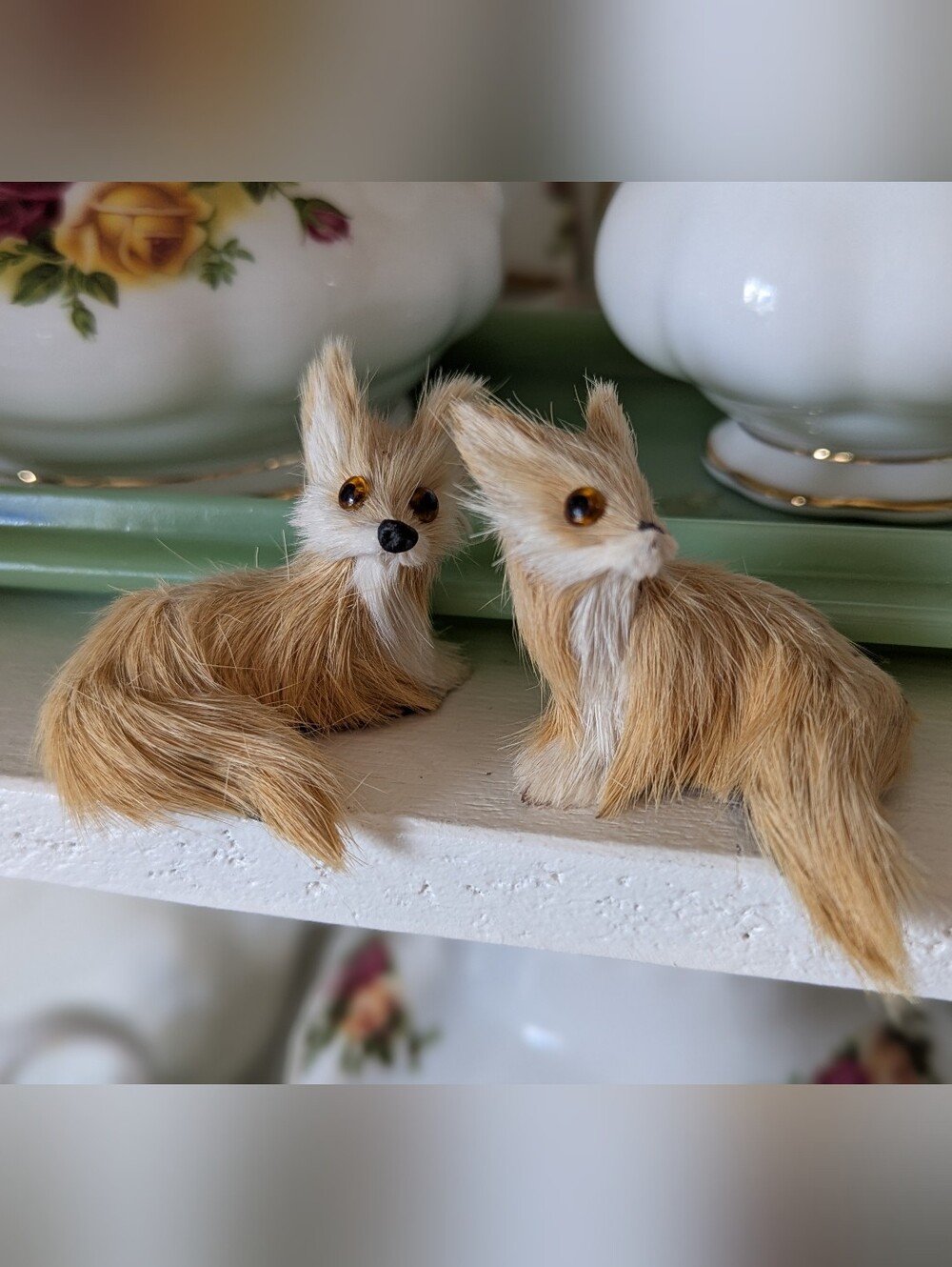 🦊 VTG 2 Fox Figurines Fur Small Decorative Trinkets Tan Spirit Animals Woodland